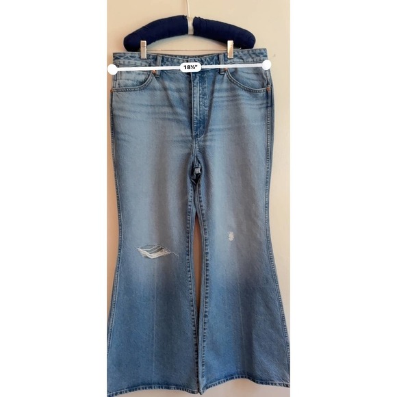 WOMEN'S WRANGLER® WANDERER 622 HIGH RISE FLARE JEAN size 33/32 - Picture 7 of 12